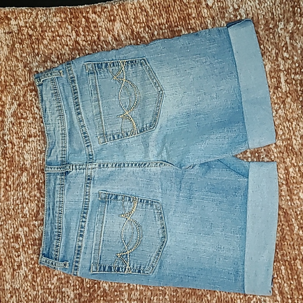 Women's Faded Glory shorts 8 - Picture 3 of 4